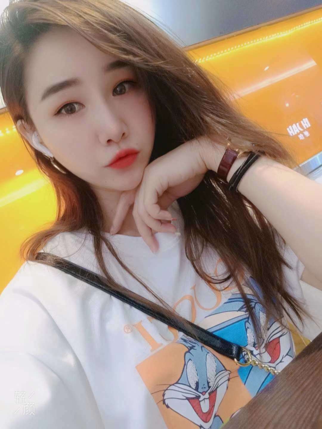 清纯的珊珊，服务温柔可爱